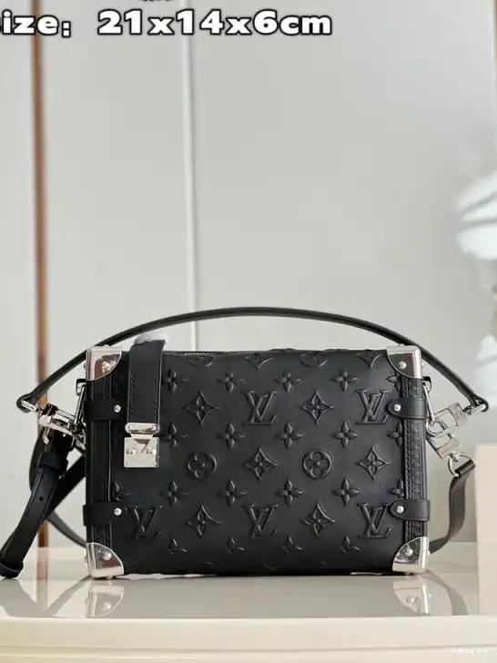 MM VUITTON TRUNK LOUIS SIDE 0425